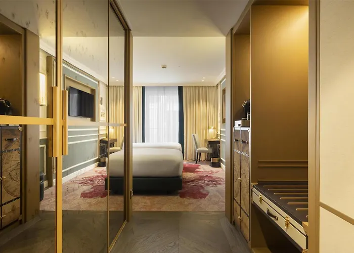 The Emerald House Lisbon - Curio Collection By Hilton