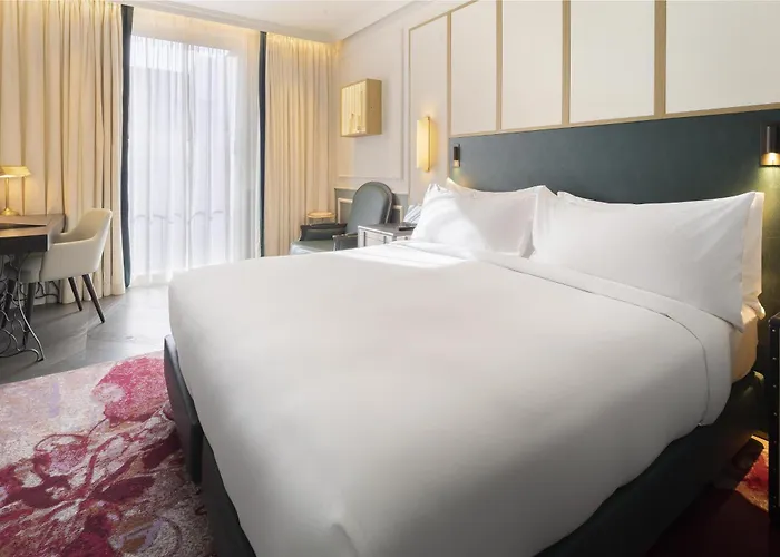 The Emerald House Lisbon - Curio Collection By Hilton